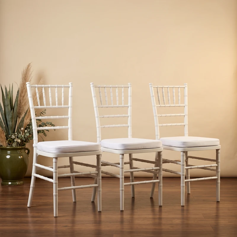 Sillas Chiavari blancas para renta